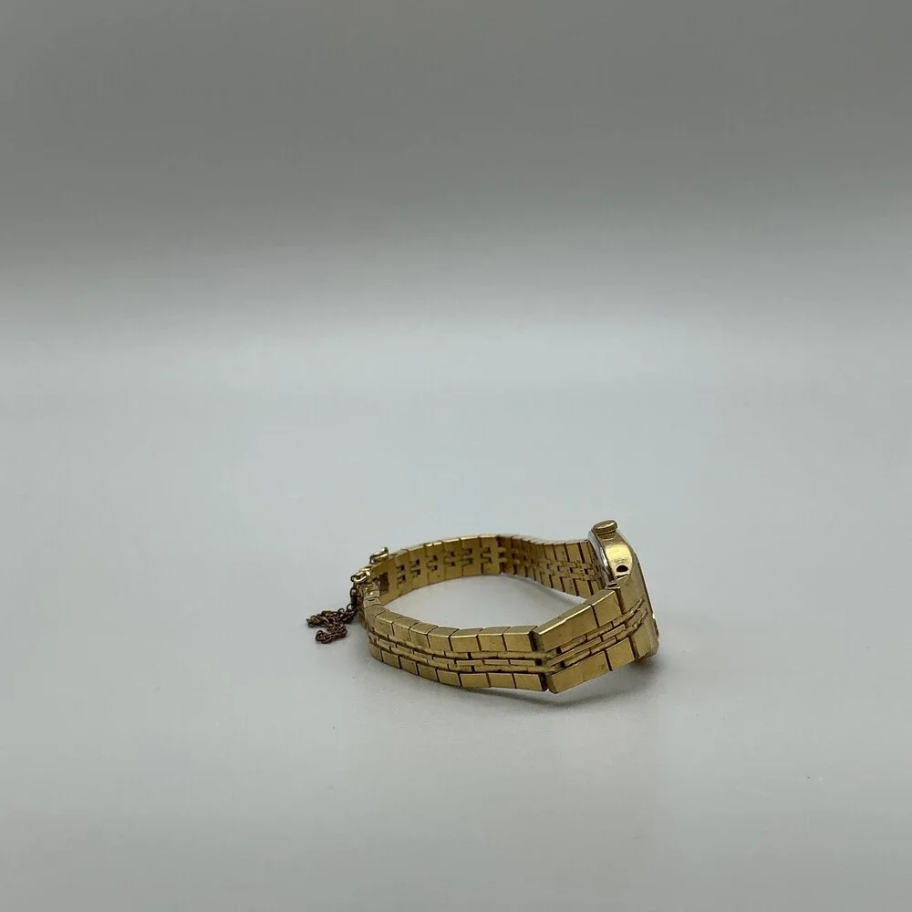 Vintage Seiko Womens Watch 16mm Gold Tone Bracelet 2C20-5209 New Battery 5.75